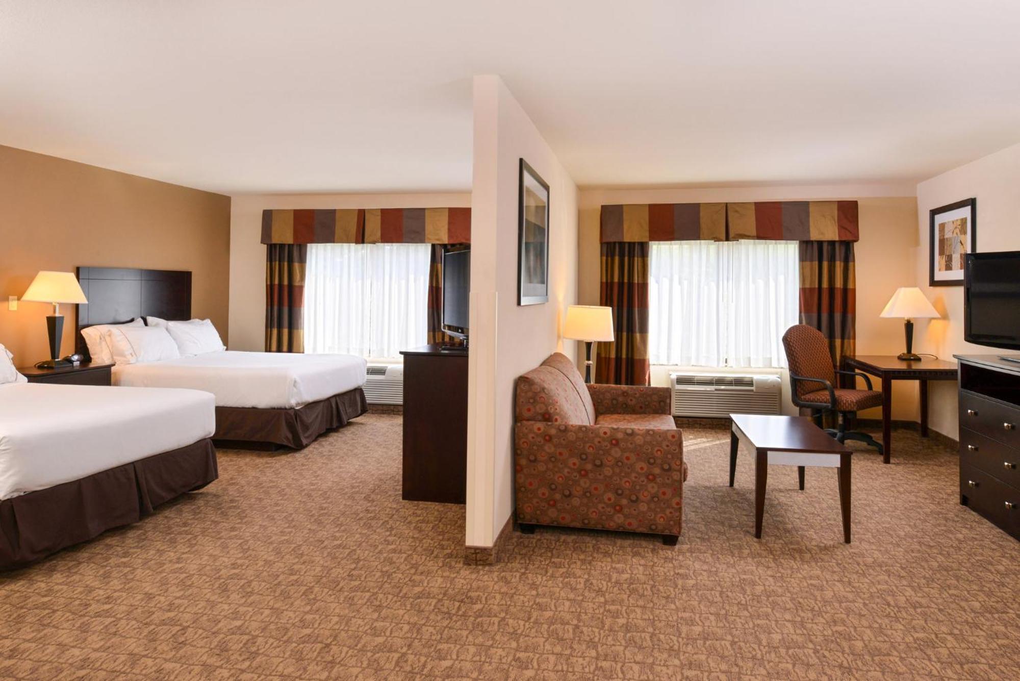 Holiday Inn Express And Suites Wheeling By Ihg Triadelphia Bagian luar foto